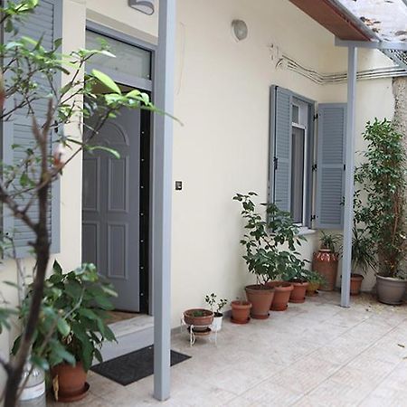 Όμορφο Διαμέρισμα Σε Διατηρητέο Κτίσμα Στην Αθήνα Екстер'єр фото