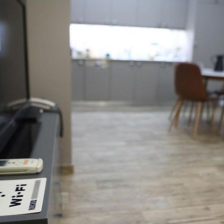 Όμορφο Διαμέρισμα Σε Διατηρητέο Κτίσμα Στην Αθήνα Екстер'єр фото
